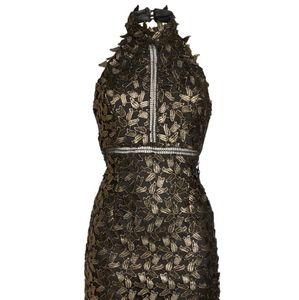 Bardot
Gemma Halter Dress

Black/ Gold Leaf

NWT